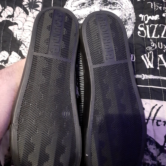 Noghtmare before Christmas shoes "glow in the dark". womens 11 - Picture 4 of 7